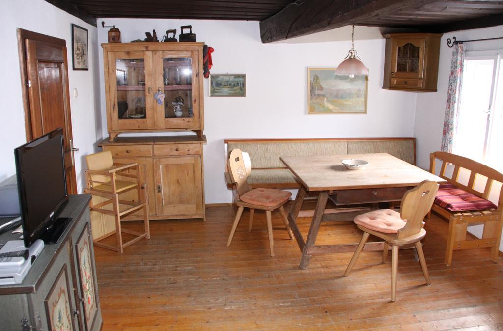 Bachkeusche Villa Осиах Стая снимка