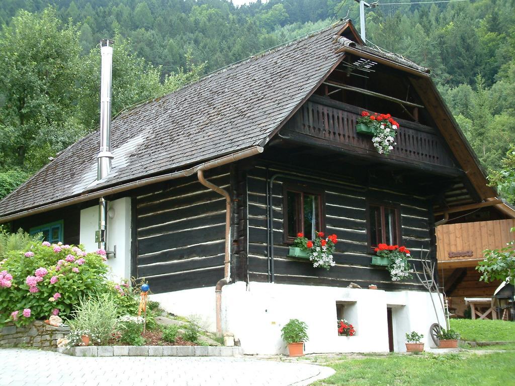 Bachkeusche Villa Осиах Стая снимка